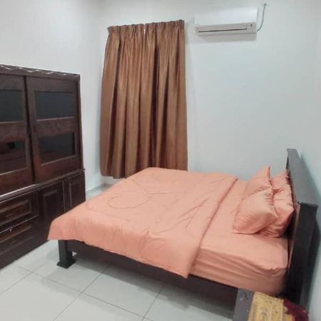 Maryam Homestay Jertih Экстерьер фото