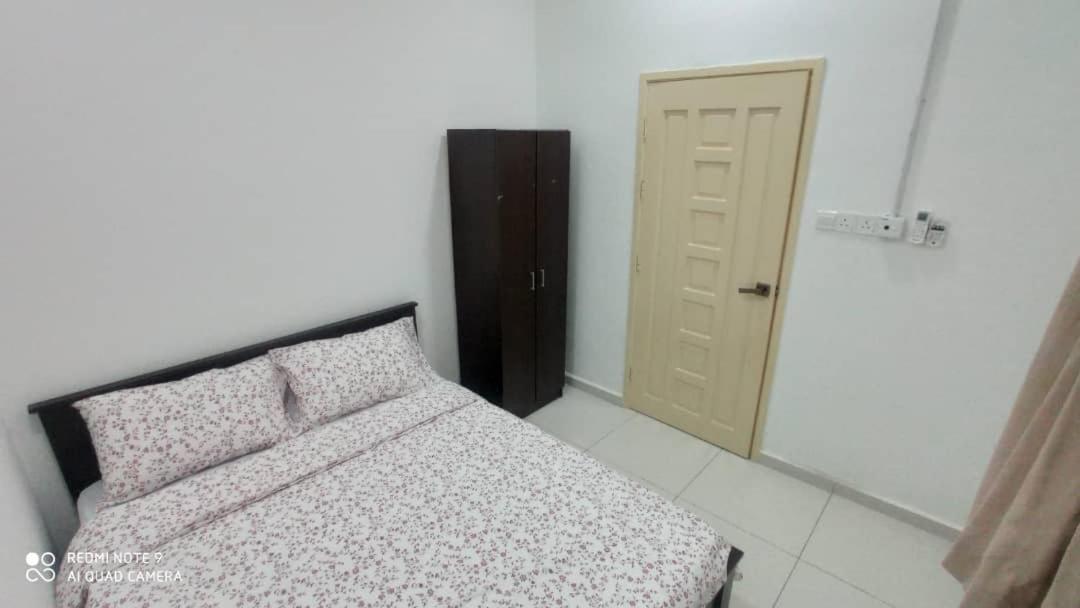Maryam Homestay Jertih Экстерьер фото