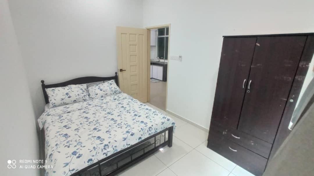 Maryam Homestay Jertih Экстерьер фото